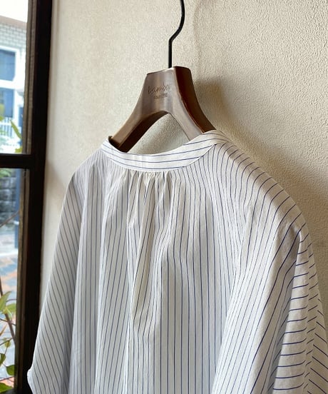 シャツ parkes パークス 袖ギャザーシャツ ストライプ PN26211020