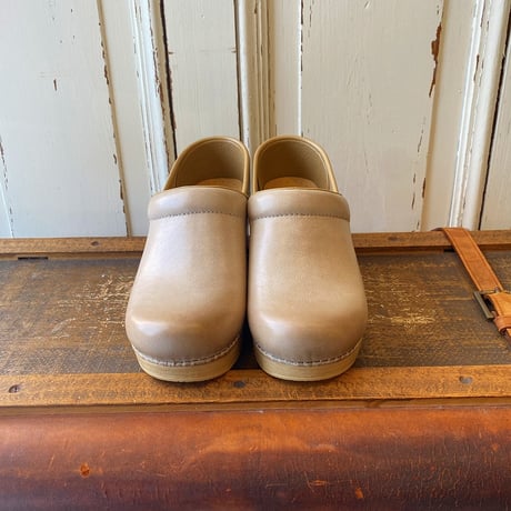 ダンスコ | STORES