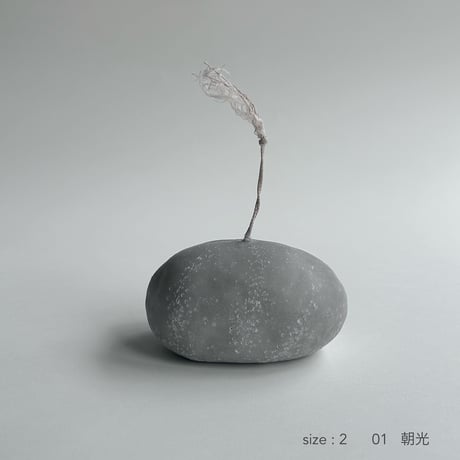 落合 可南子　/    石の灯火