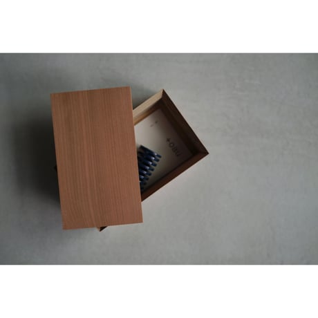 WOODS  BOX _ M