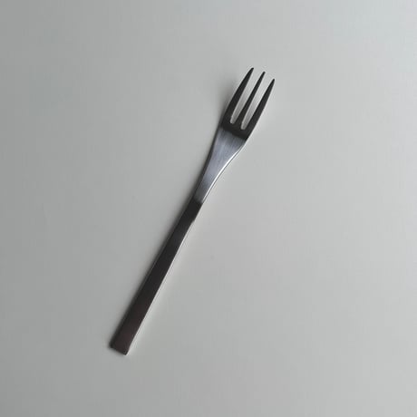SARO   /   CAKE  FORK