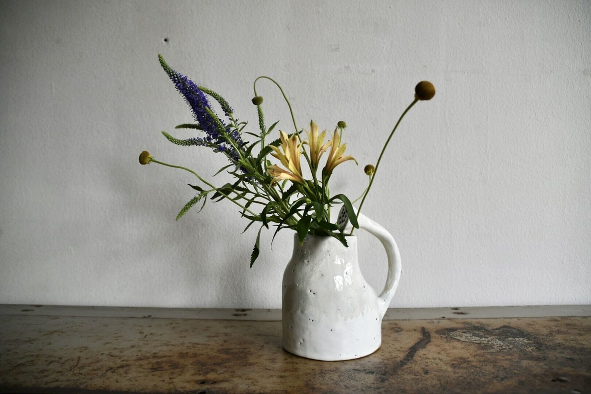 陶器　ジョウロ 鈴木 恵麗子 / 花器 _ ジョウロ | toau