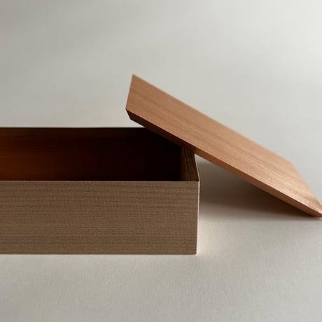 WOODS  BOX _ M