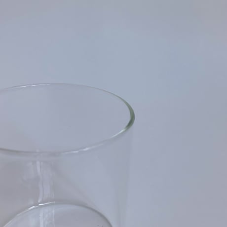 GLASS  /    S