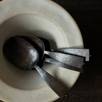 石井 宏治　/  取り分け匙　くるみ(漆)