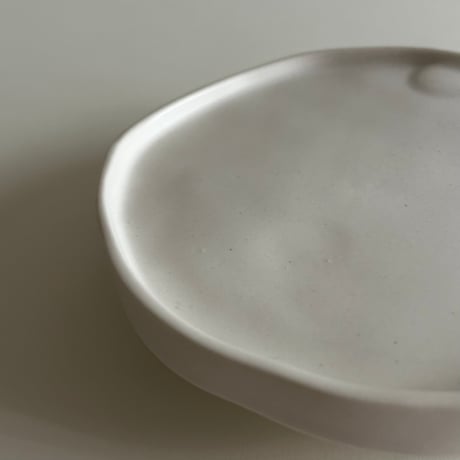マツモトリョウタ　_ 18  まる　tray  脚付