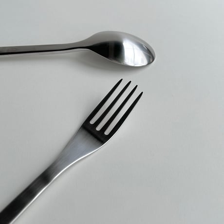 SARO    /   TABLE  FORK