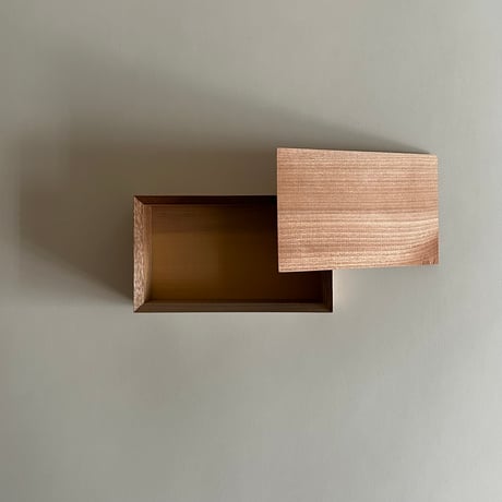 WOODS  BOX _ M