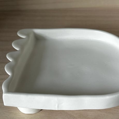 マツモトリョウタ　_ 16  半円 tray 脚付
