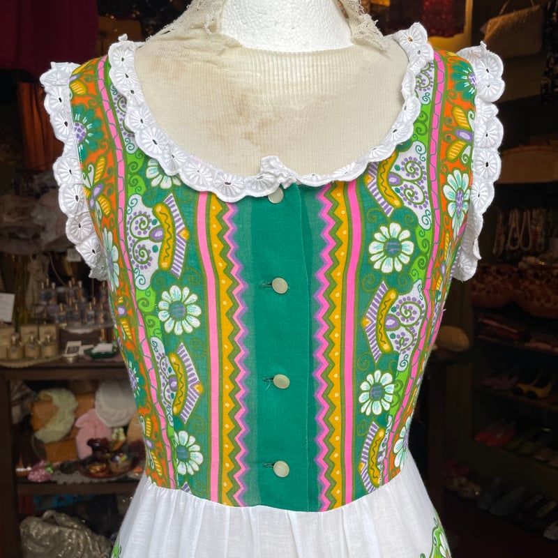 vintage y2k フラワー　ちょうちょ　ヒッピー　ワンピース CHI CHI LONDON シアーレース フラワー刺繍ワンピース DarkGreen