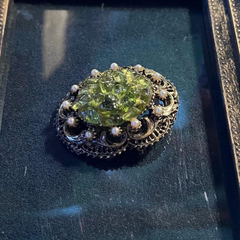 ChristianDior 多色ビジューブローチ 華やか ビンテージ christan Dior マルチカラービジューブローチ ヴィンテージ 希少