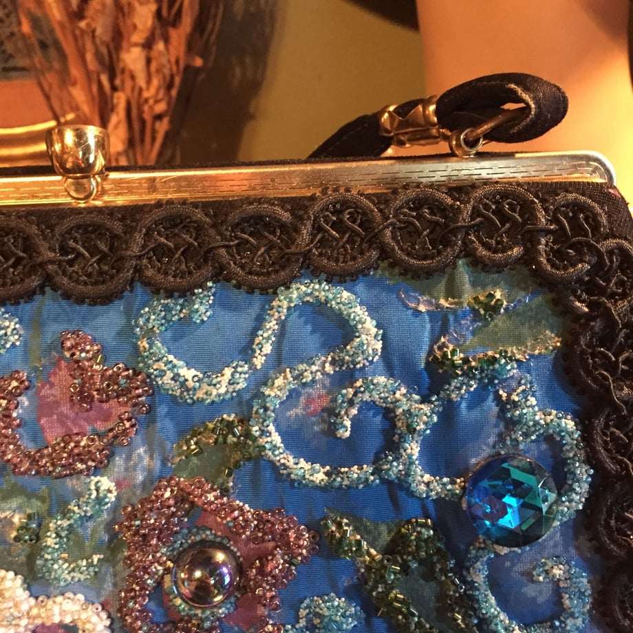 6188cf4cf1f39a43d7a70be4
