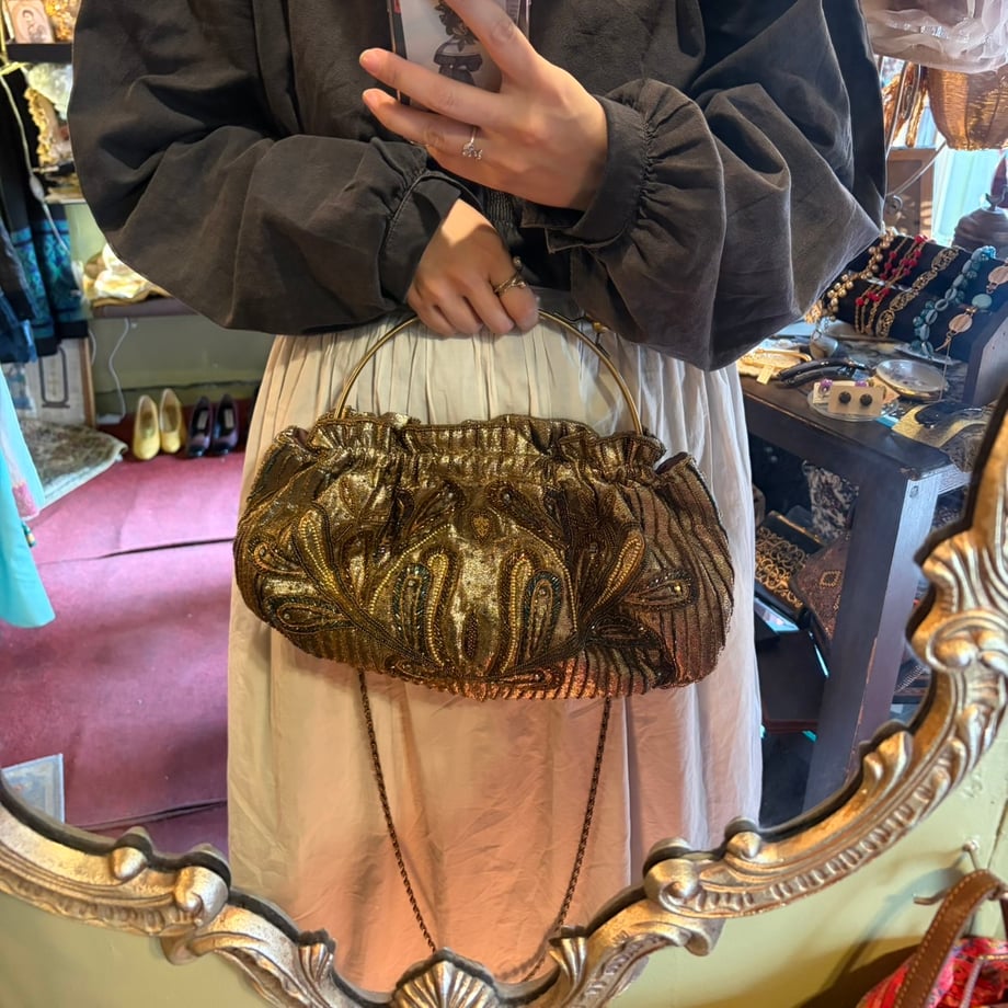 6995514345c8a924b8c8bcfb