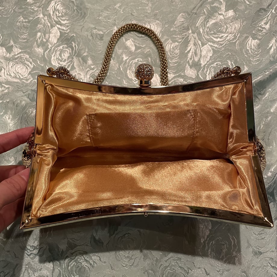 6242ee149a706225204d7a43
