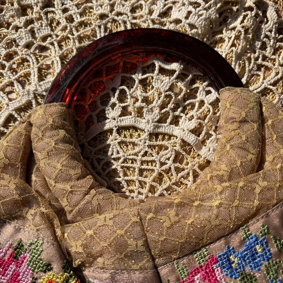 699550b352c94a2222982719