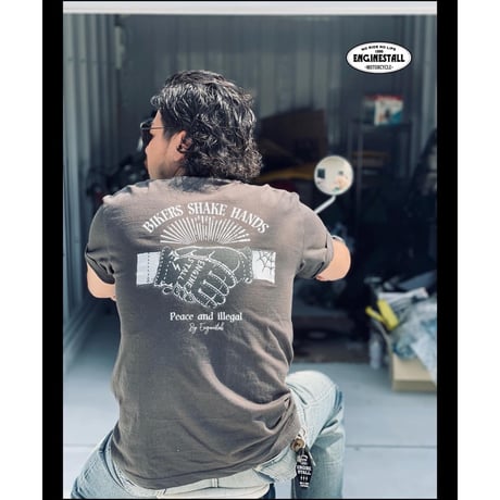 ENGINESTALL SHAKE HANDS TEE