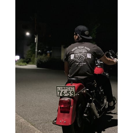 ENGINESTALL SHAKE HANDS TEE
