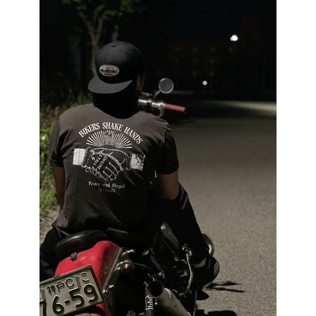 ENGINESTALL SHAKE HANDS TEE