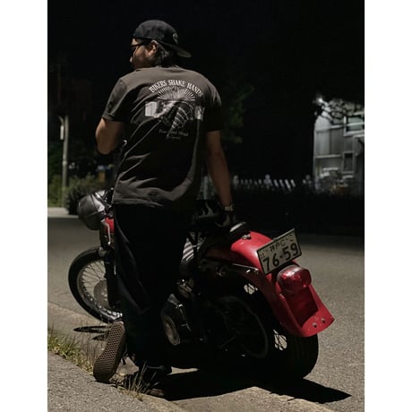 ENGINESTALL SHAKE HANDS TEE
