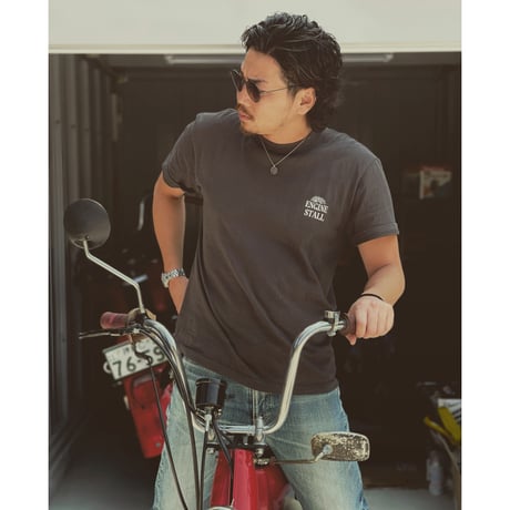 ENGINESTALL SHAKE HANDS TEE