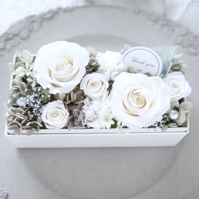 Preserved Flower】ホワイトローズのシャビーシックなケース入フラワー