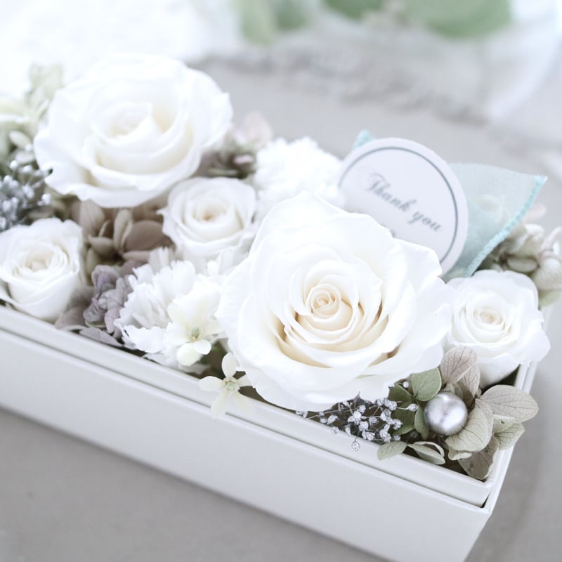 Preserved Flower】ホワイトローズのシャビーシックなケース入フラワー