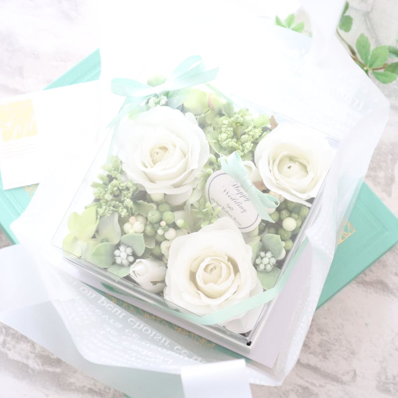 Artificial Flower】エレガントなホワイトローズのケース入フラワー