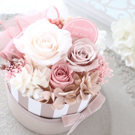 【Preserved Flower】バニラピンクのスイートなフラワーボックス｜誕生日・結婚祝い・母の日等　pre.063