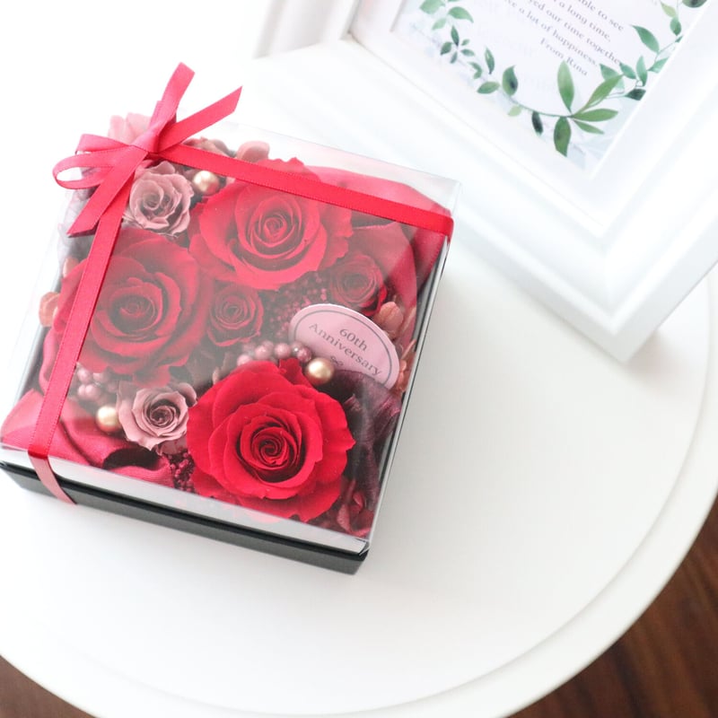 Preserved Flower】 還暦祝いに華麗なる真紅のバラのフラワーボックス