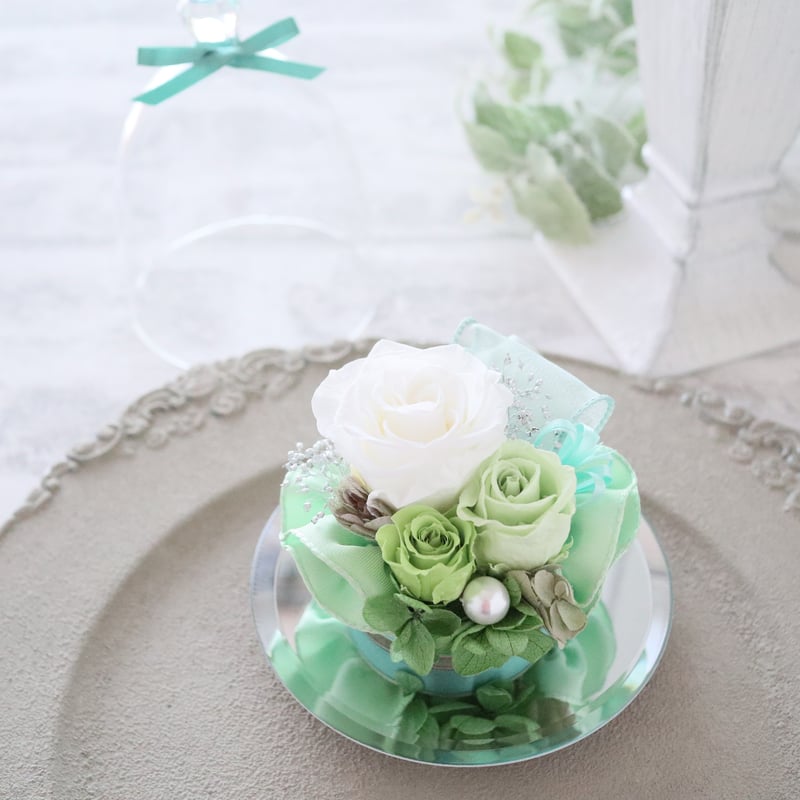 Preserved Flower】ホワイトグリーンの癒し系ガラスドーム｜誕生日・仏