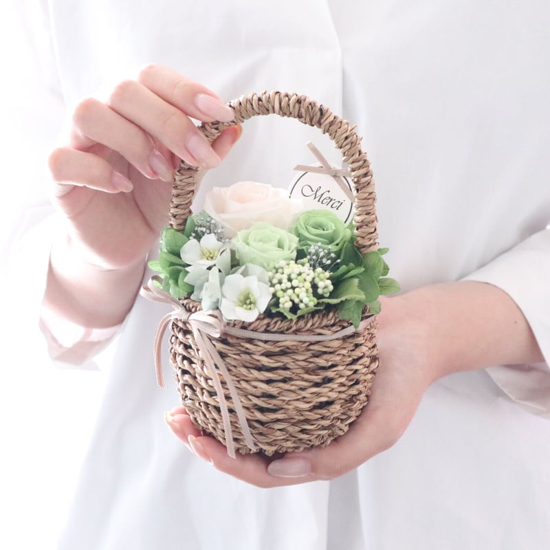 Preserved Flower】グリーン系の爽やかなプチフラワーバスケット｜誕生