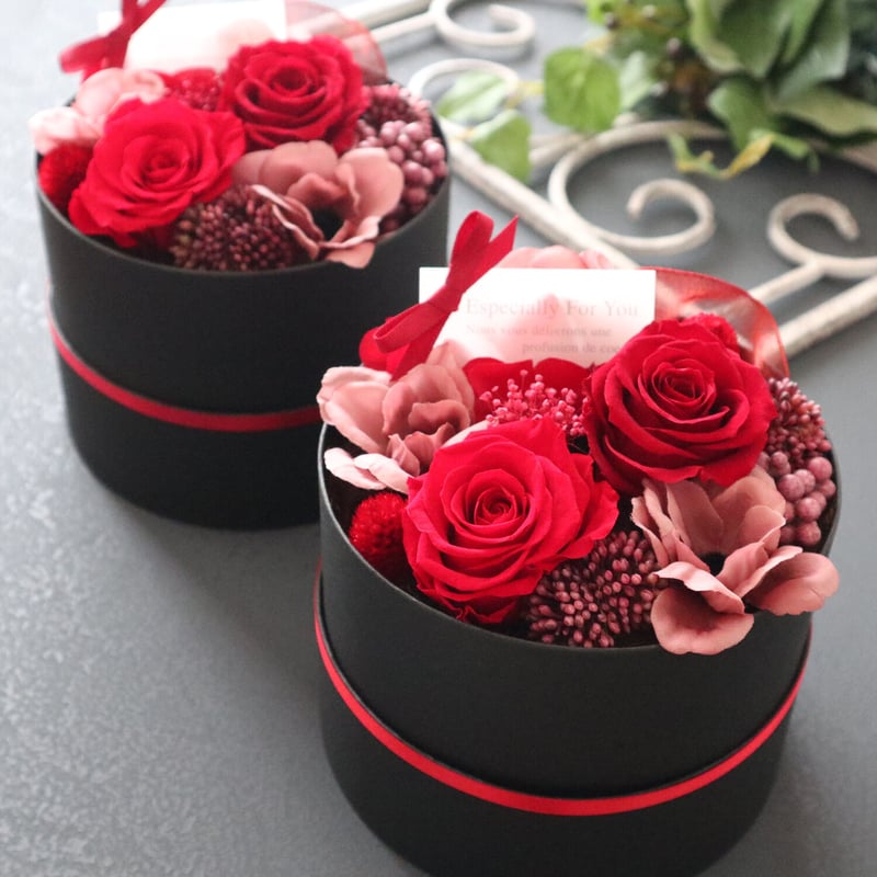輸入雑貨シノワズリ『薔薇のティッシュBOX陶器』ゴールド薔薇柄