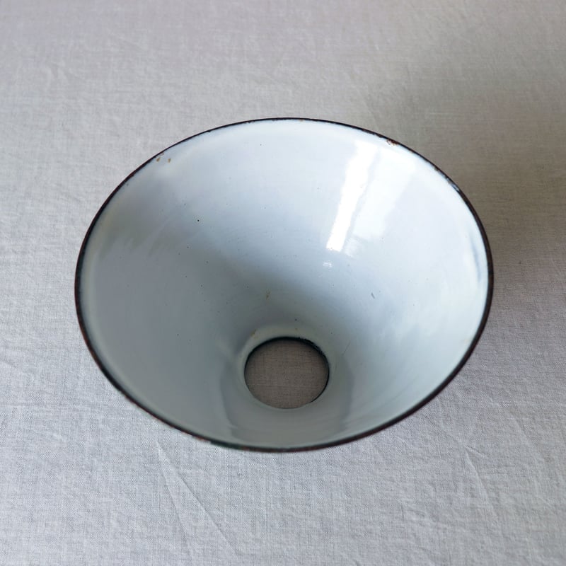 France ｜ 琺瑯のランプシェード | pebble