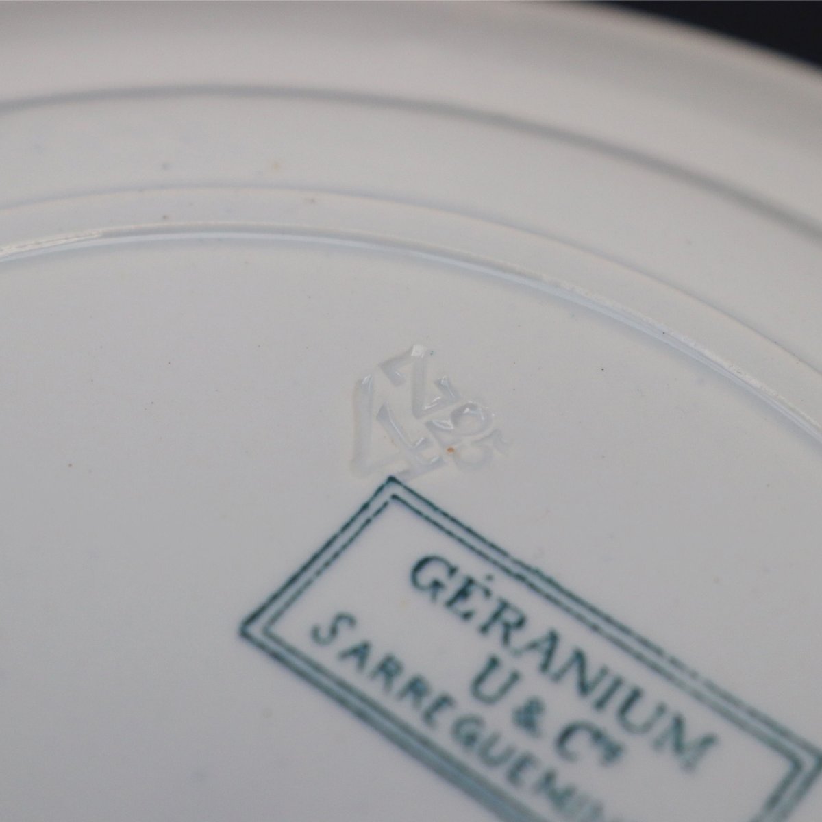 U＆C Sarreguemines ｜「GERANIUM」プレート皿 E | pebble