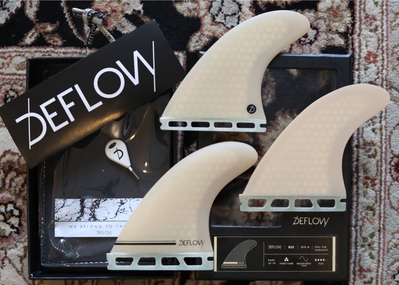 Bee　DEFLON フィン DEFLOW FINS BEE SMALL FULL TAB | Surfers9