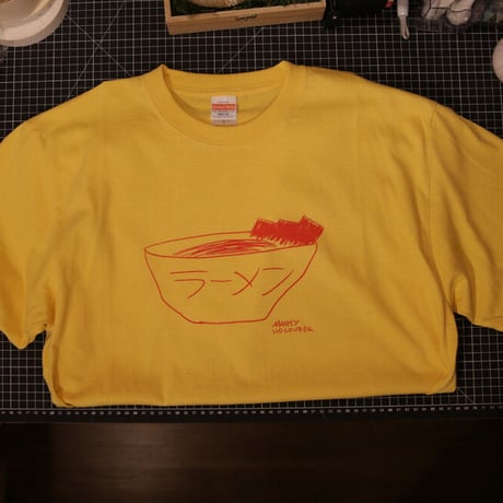 麺類のTシャツ ラーメン  (yellow)