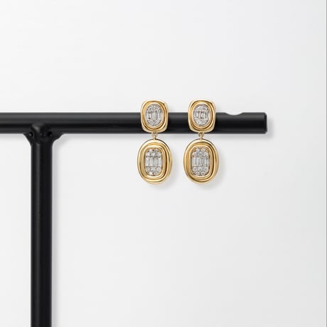 K18 Signet Diamond Earrings（ピアス）
