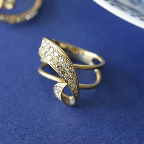 K18 Botanical Diamond Ring