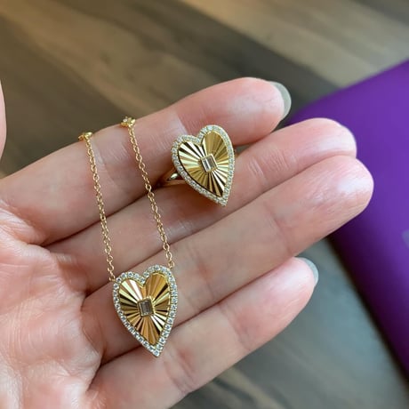 K18 Radiant Diamond Heart Ring