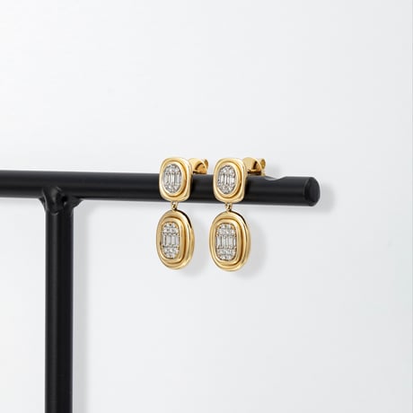 K18 Signet Diamond Earrings（ピアス）