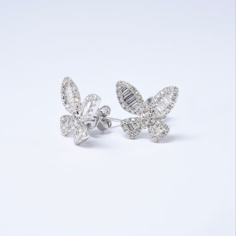 K18 Butterfly Diamond Earrings（ピアス）