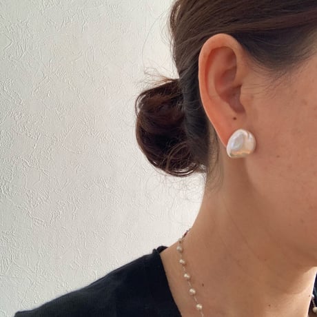 18K Freshwater Pearl Studs（ピアス）