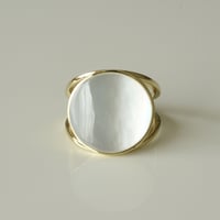 14K Natural White Shell Ring