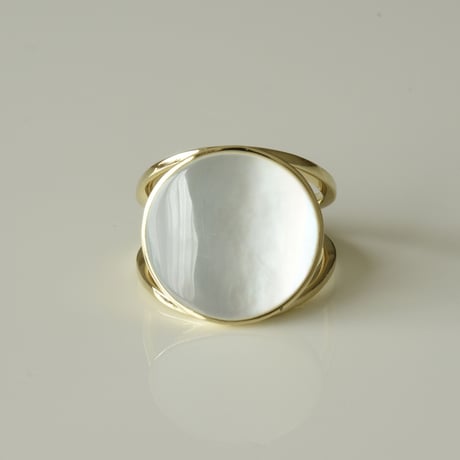 14K Natural White Shell Ring