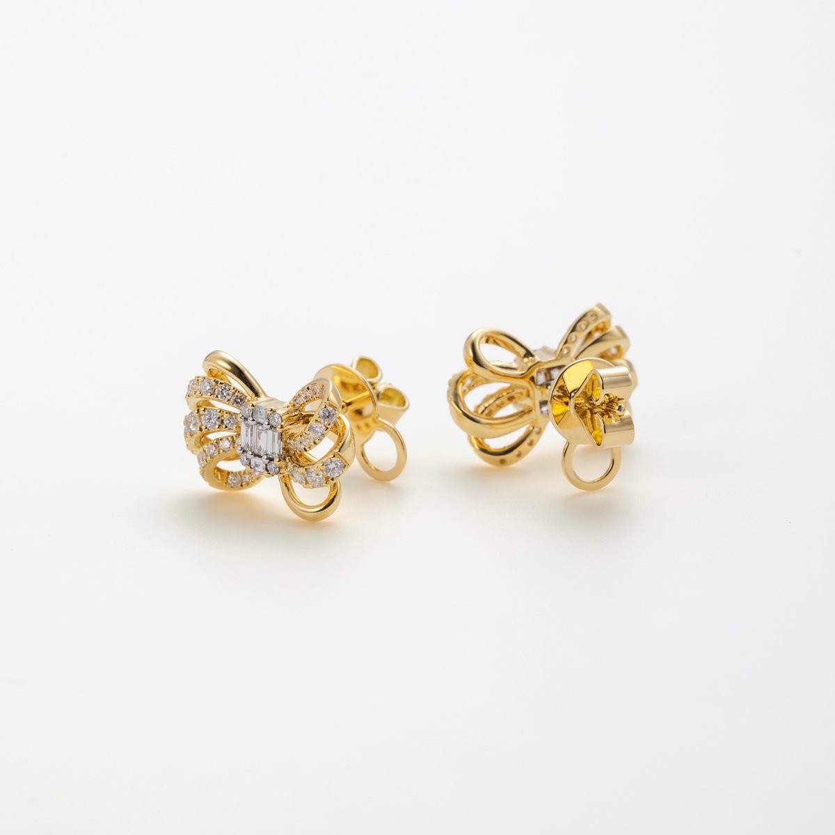 K18 Stripe Bow Diamond Earrings （ピアス） | HANA JE