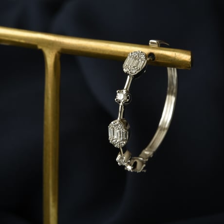 K18 Mixed-cut Diamond Hoops （ピアス）