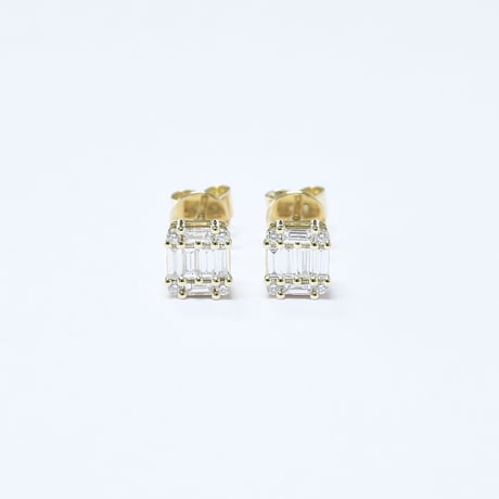 K18 Mosaic Diamond Studs (ピアス）
