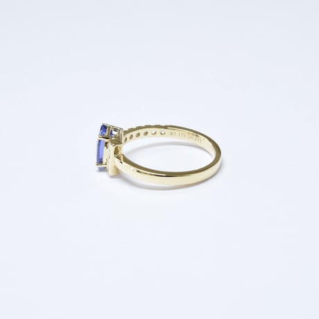 K18 Twilight Blue Tanzanite Ring