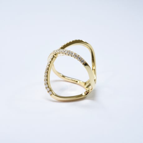 K18 Diamond Cross Ring