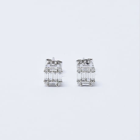 K18 Mosaic Diamond Studs (ピアス）